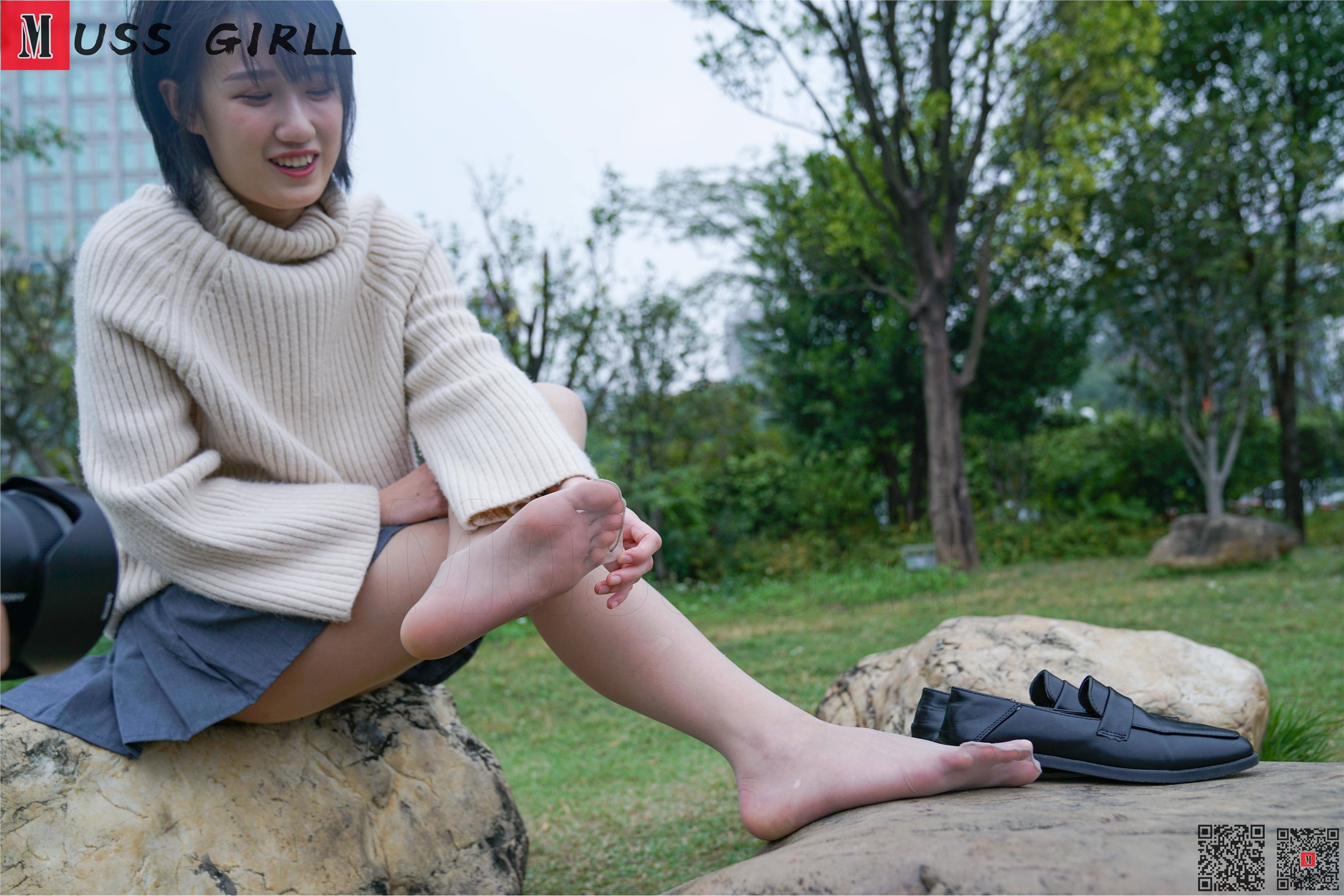 MussGirl慕丝女郎  NO.172 公园百褶裙肉丝